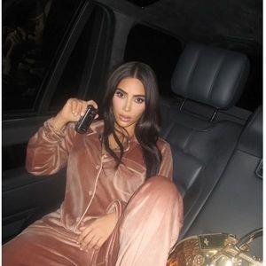 SKIMS pajama set velour in Amethyst Small